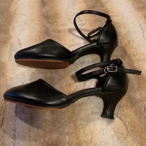 Women’s Ballroom Dance Shoes